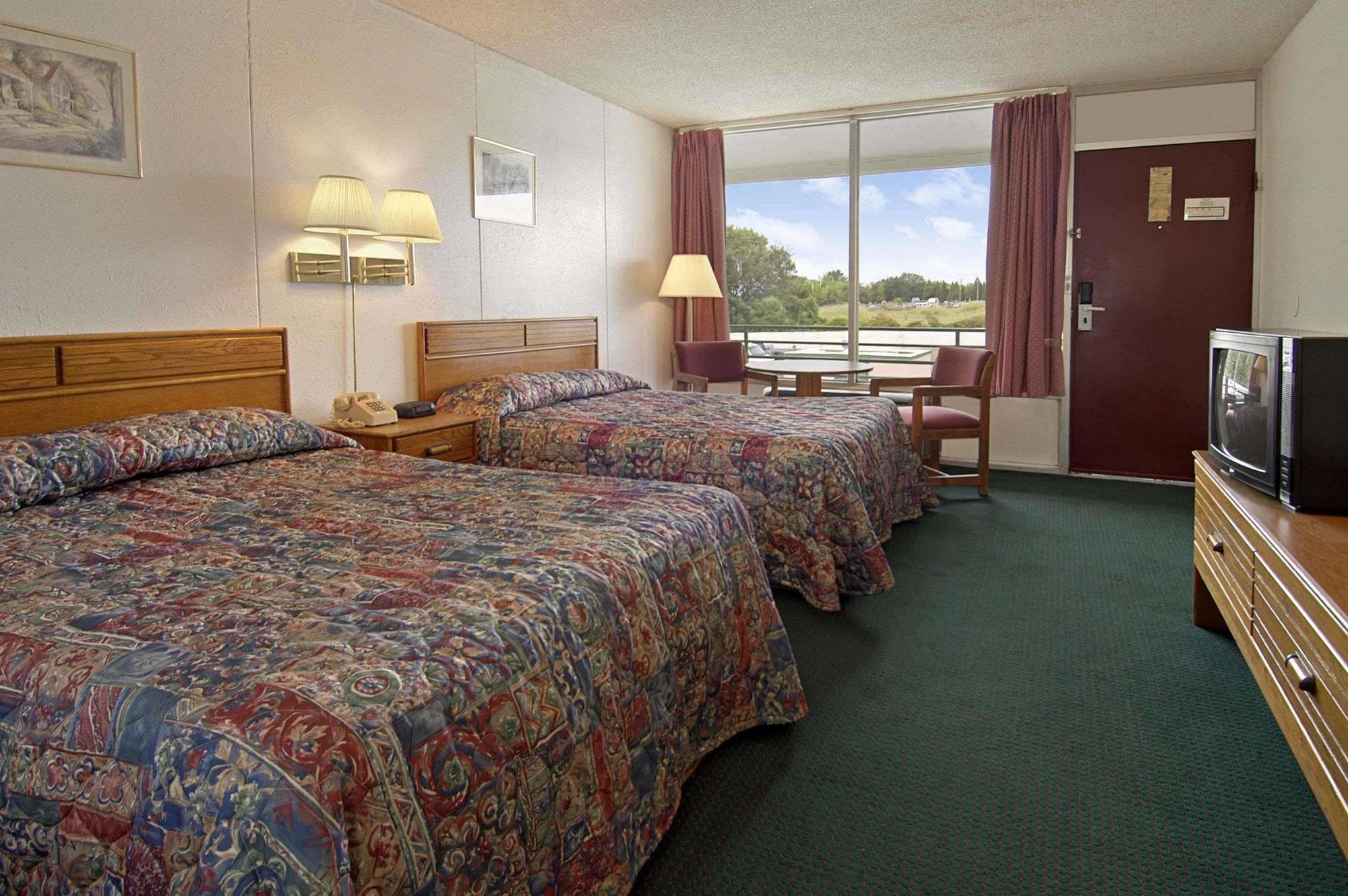 Knights Inn Fort Smith Room photo